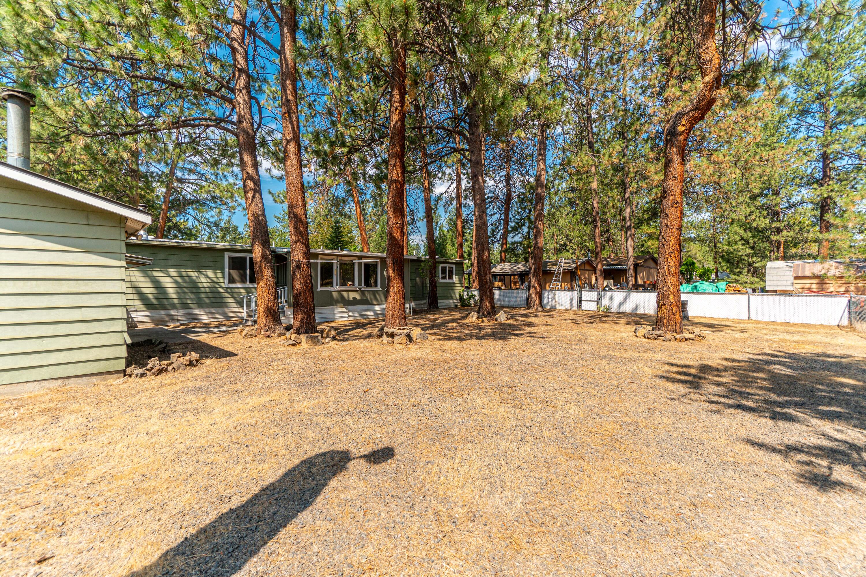 60960 Ridge Drive Bend, OR 97702 - Photo 30 of 35 9-print-Riley Visuals-9