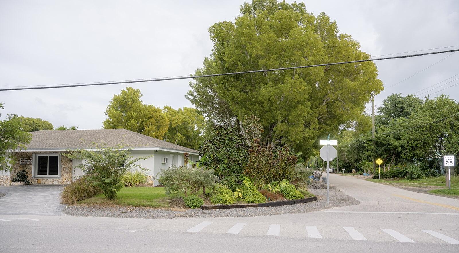 21 Ocean Bay Drive Key Largo, FL 33037 - Photo 3 of 50 87AF7AF5-113A-4CB6-AB7F-69F297E62C6A_1_2