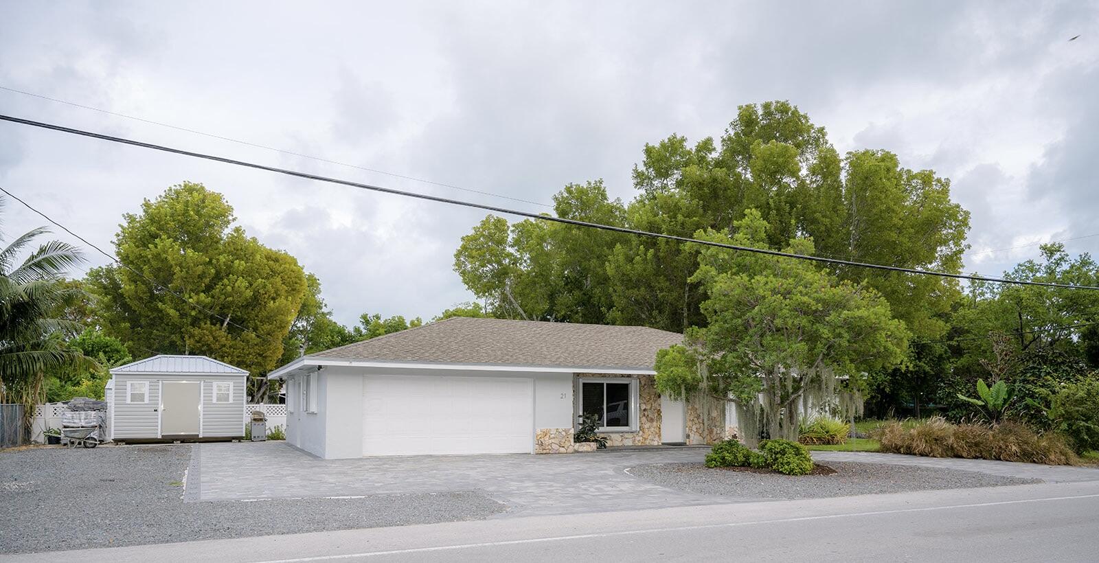 21 Ocean Bay Drive Key Largo, FL 33037 - Photo 4 of 50 9F065C38-71A3-4C07-9D0C-C2BBFEE6186A_1_2