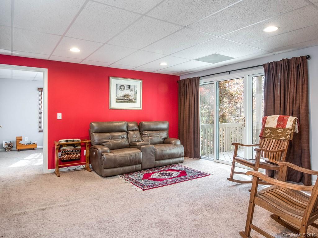 3017 Cove Loop Road Hendersonville, NC 28739 - Photo 17 of 36 Gallery Image 17