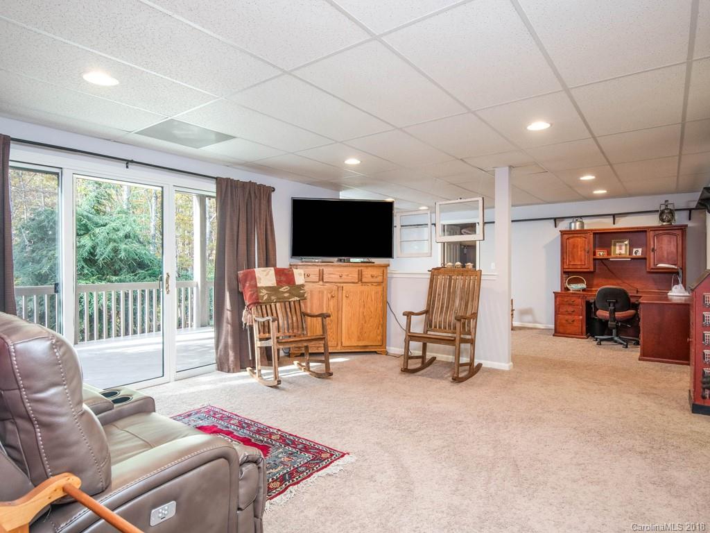 3017 Cove Loop Road Hendersonville, NC 28739 - Photo 18 of 36 Gallery Image 18