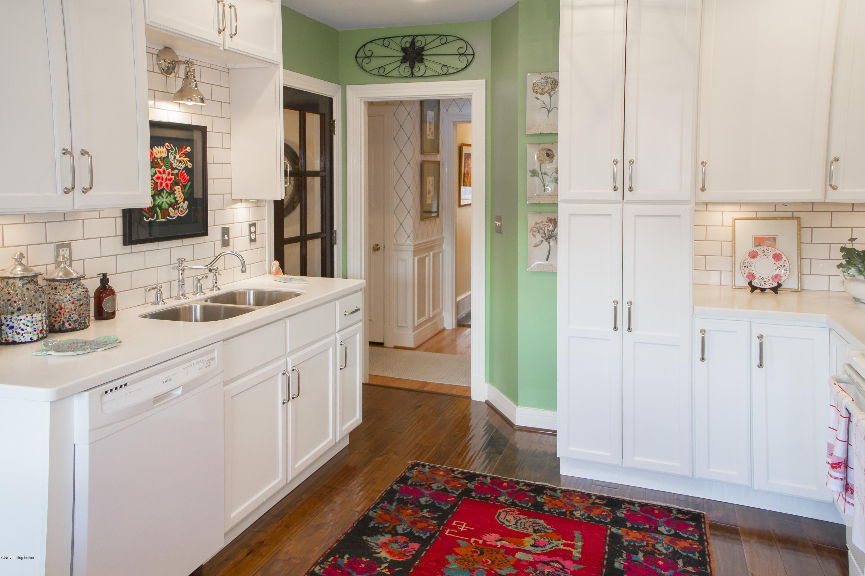915 Perryman Road Louisville, KY 40207 - Photo 23 of 81 1252