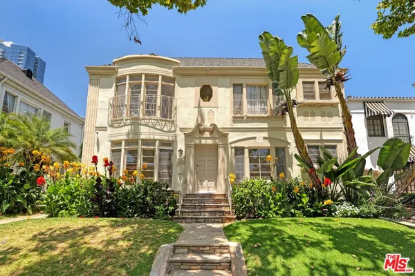 $4,495 | 9945 Robbins Drive, Unit 102, Beverly Hills, CA 90212