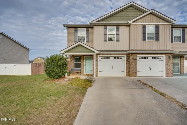 $269,900 | 425 Manchester Place, Bristol, TN 37620