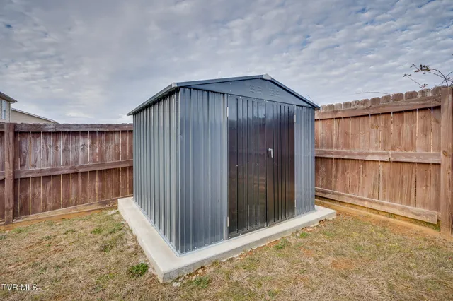 $269,900 | 425 Manchester Place, Bristol, TN 37620