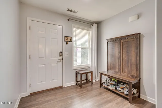 $269,900 | 425 Manchester Place, Bristol, TN 37620