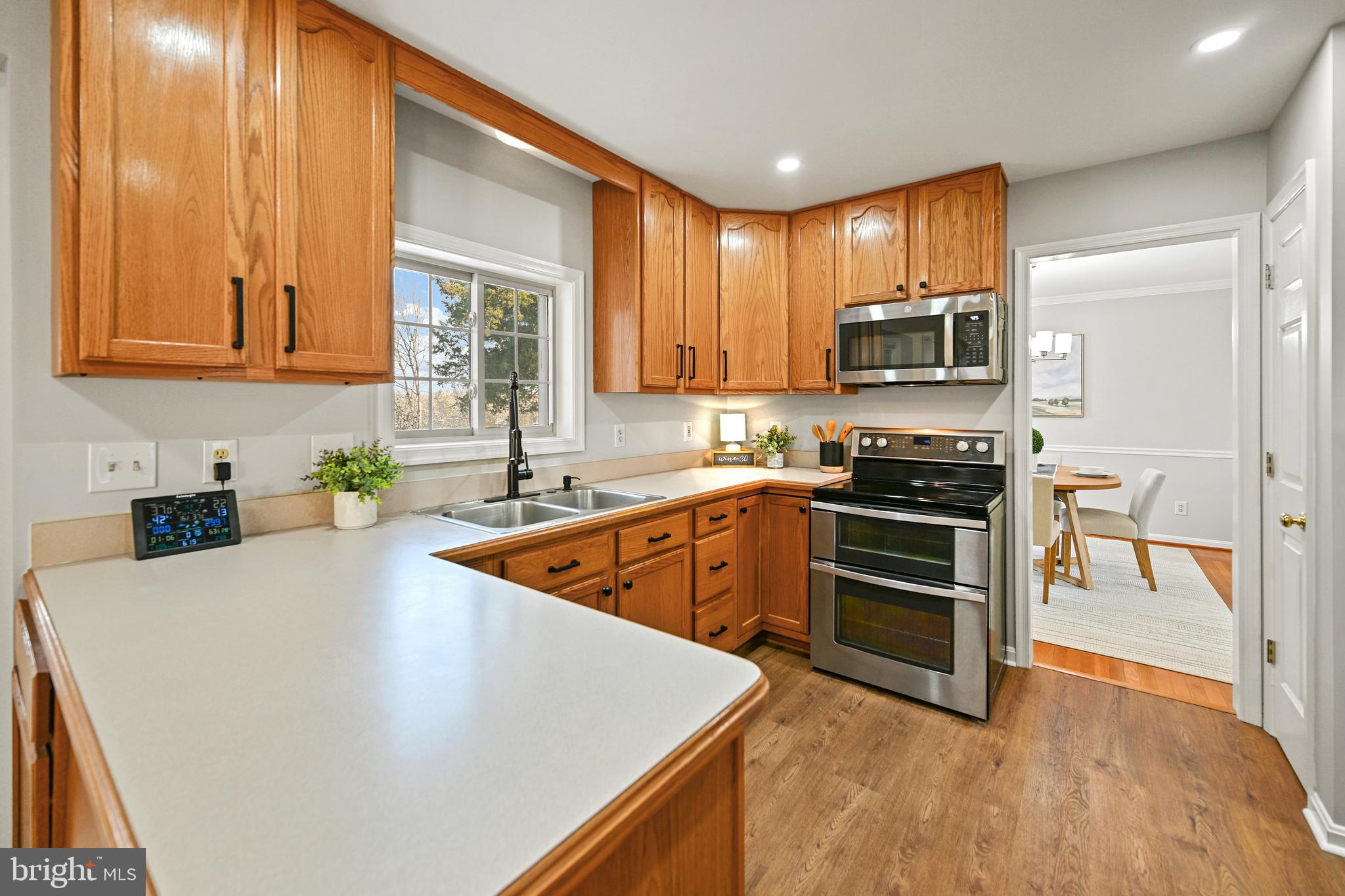 10449 Pineview Road Manassas, VA 20111 - Photo 16 of 55 Kitchen