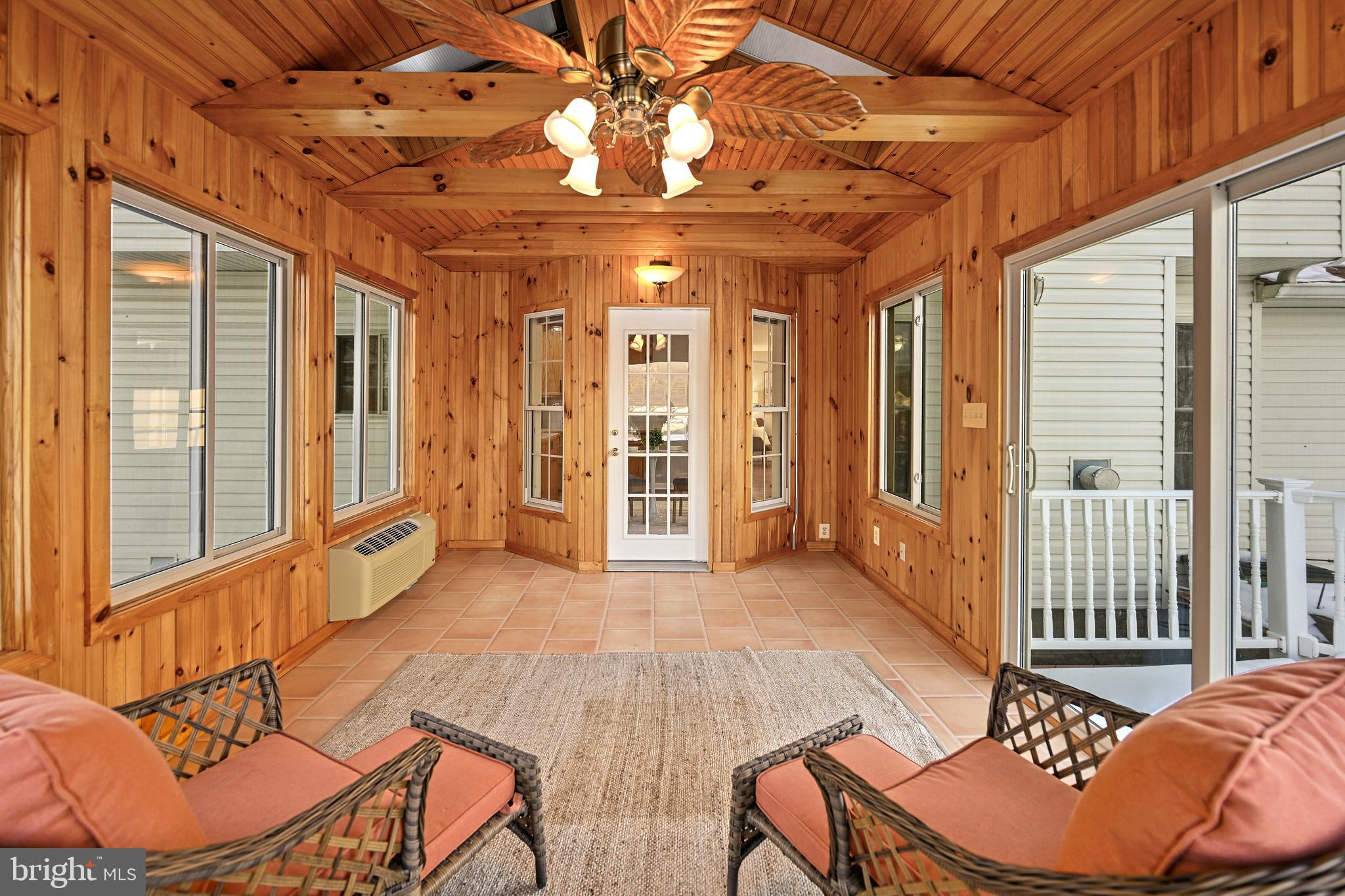 10449 Pineview Road Manassas, VA 20111 - Photo 18 of 46 Sunroom