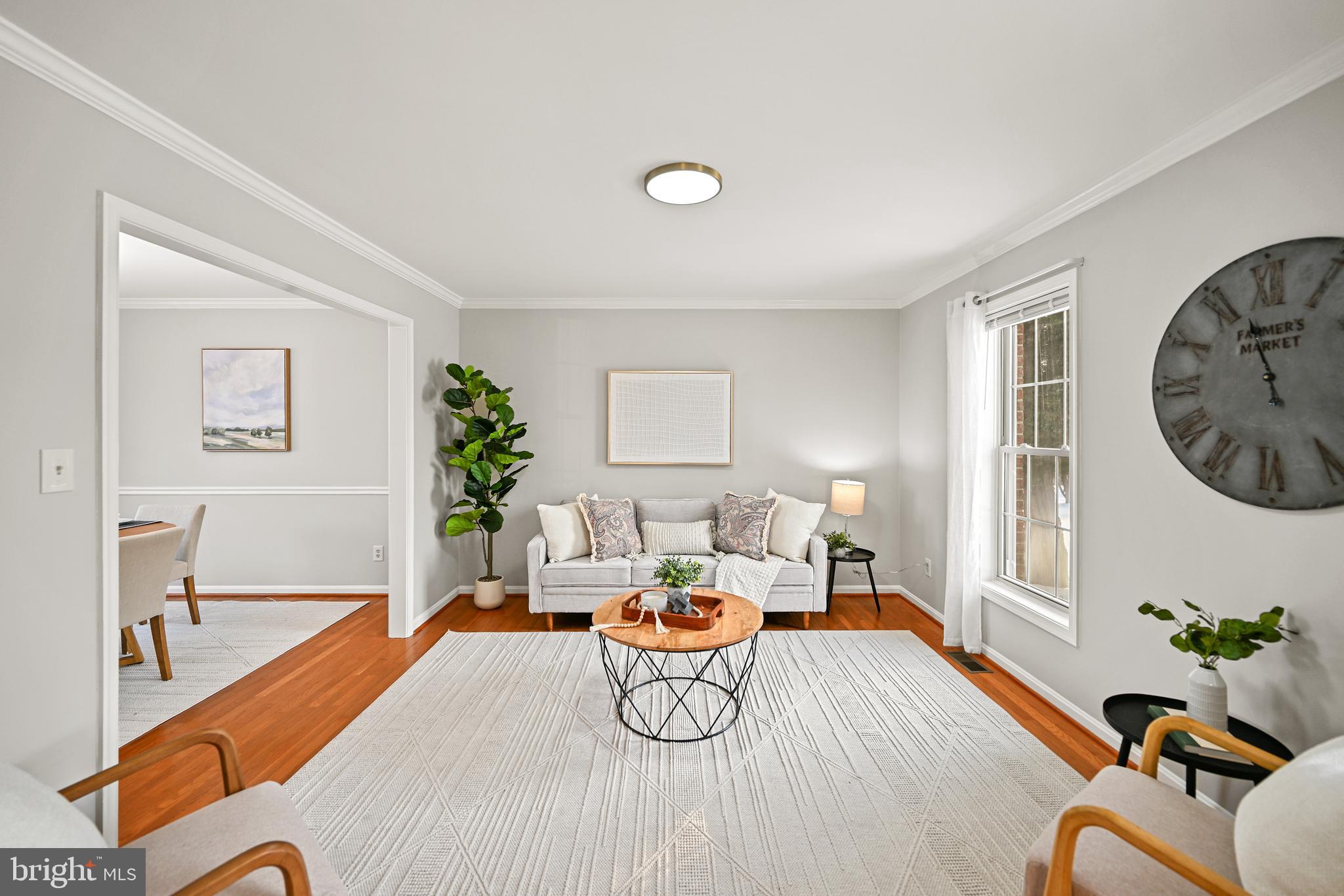 Bright and Welcoming Living Room