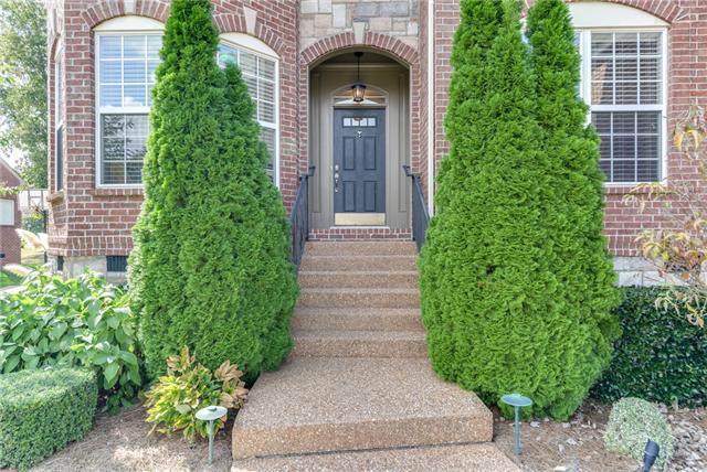 5535 Rathkeale Lane Franklin, TN 37067 - Photo 2 of 18 Beautiful Entryway