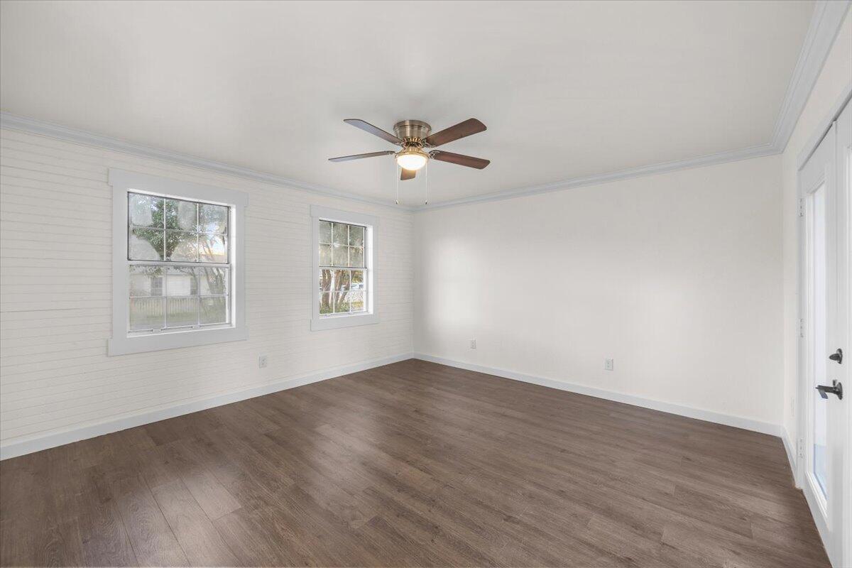 7013 Overman Street Milton, FL 32583 - Photo 19 of 31 07-1V3A6517