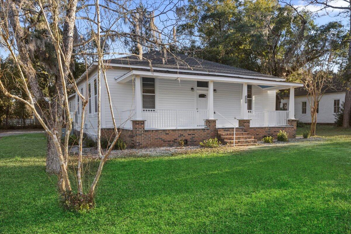 7013 Overman Street Milton, FL 32583 - Photo 2 of 31 39-1V3A6311.jpgv2