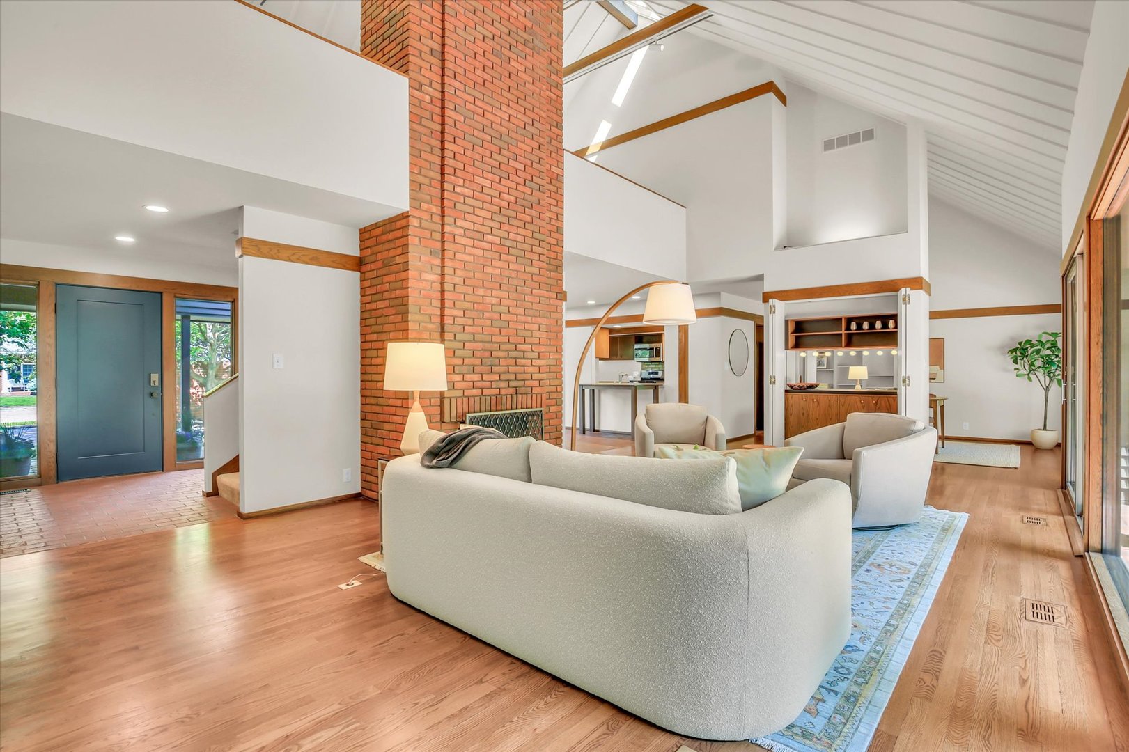 10 Carriage Way Champaign, IL 61821 - Photo 11 of 49 Gallery Image 11