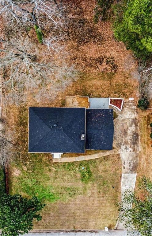 4373 Buckingham Circle Decatur, GA 30035 - Photo 36 of 40 a view of a yard