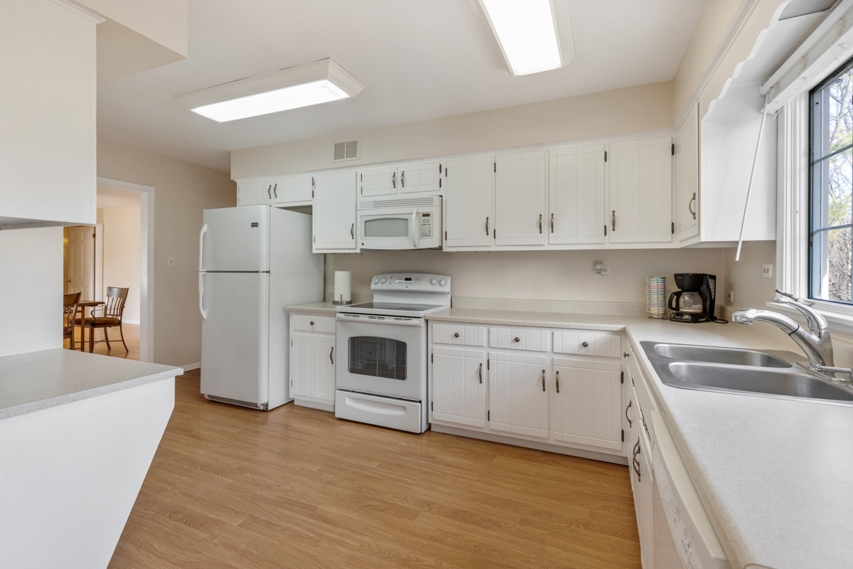 495 Old Mill Road Barrington, IL 60010 - Photo 8 of 26 Gallery Image 8