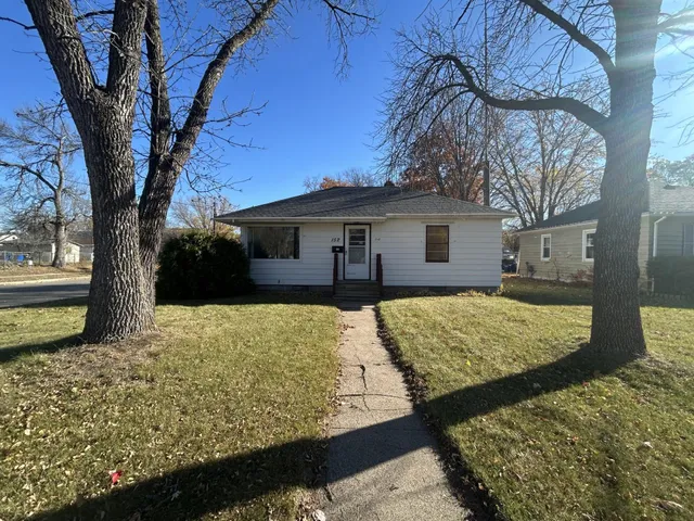 $180,000 | 152 33rd Avenue North, St. Cloud, MN 56303