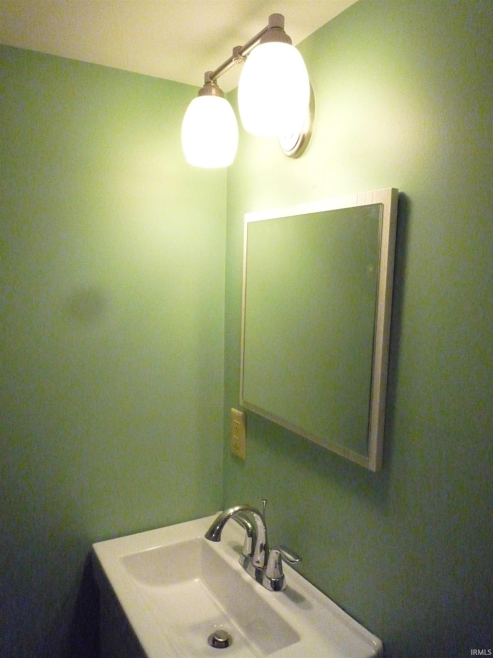 3800 North Russell Road Bloomington, IN 47408 - Photo 14 of 24 Gallery Image 14