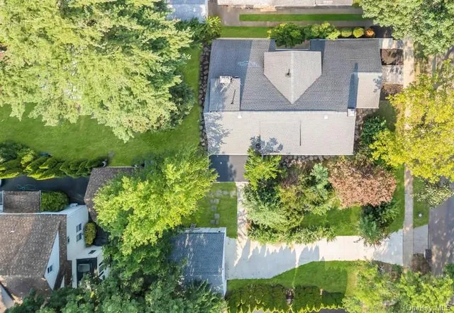 $1,458,000 | 15 Superior Road, Floral Park, NY 11001