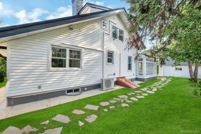 $1,337,000 | 15 Superior Road, Floral Park, NY 11001