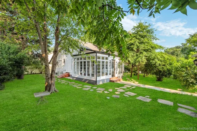 $1,337,000 | 15 Superior Road, Floral Park, NY 11001