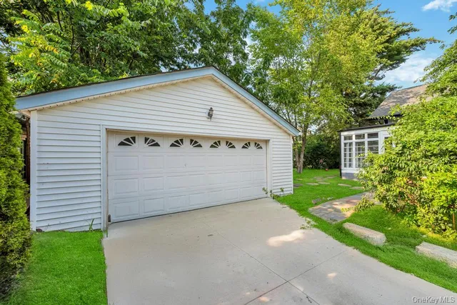 $1,387,000 | 15 Superior Road, Floral Park, NY 11001