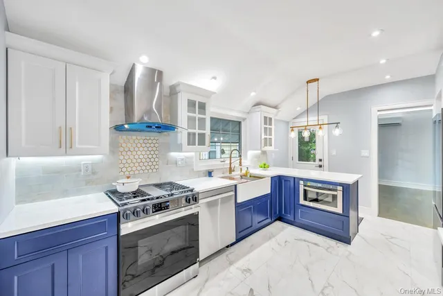 $1,488,000 | 15 Superior Road, Floral Park, NY 11001