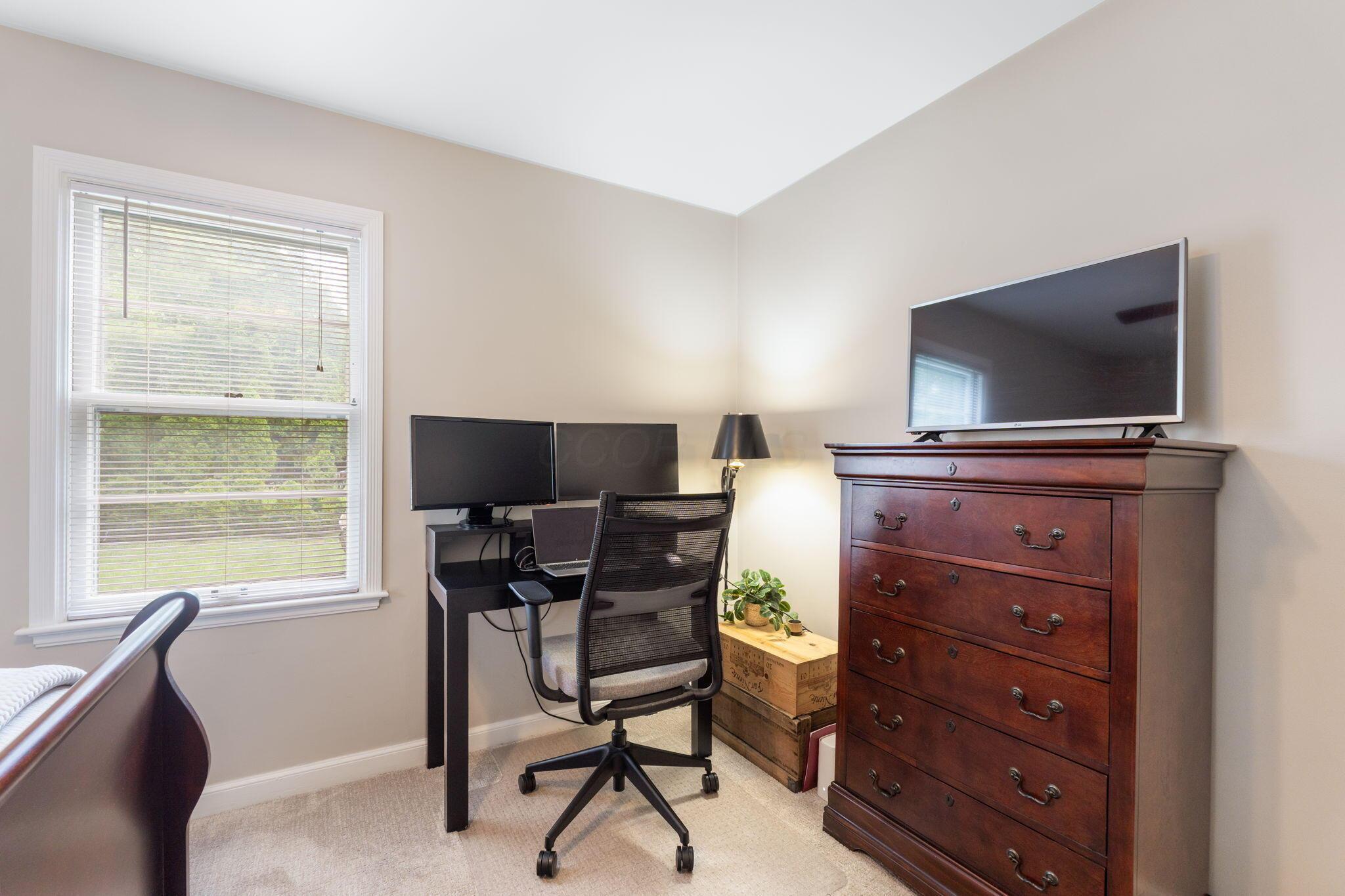 2222 Harwitch Road Columbus, OH 43221 - Photo 25 of 47 2222 Harwitch Rd (Interior)-30