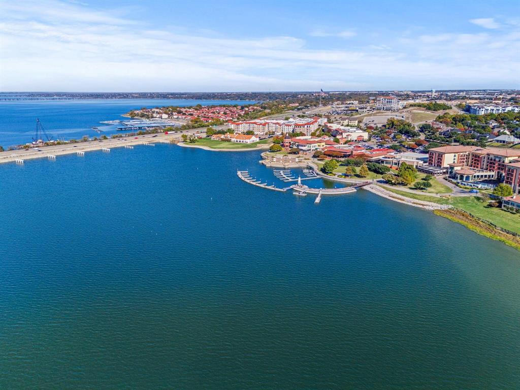 813 Signal Ridge Place, Unit 813 Rockwall, TX 75032 - Photo 20 of 22 NEARBY HARBOR, DINING AND MOVIE THEATRE