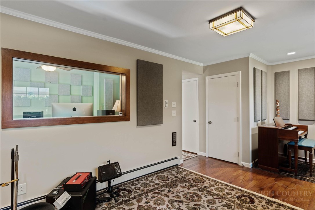 112 Chandy Street Boone, NC 28607 - Photo 31 of 50 a room with toys and wooden floor