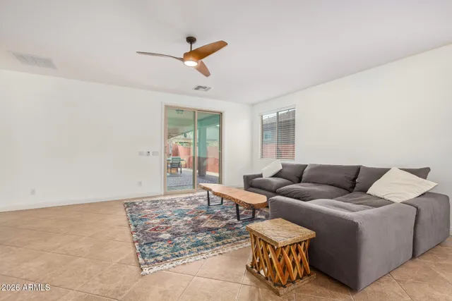 $2,500 | 1317 Eucalyptus Lane, San Tan Valley, AZ 85143