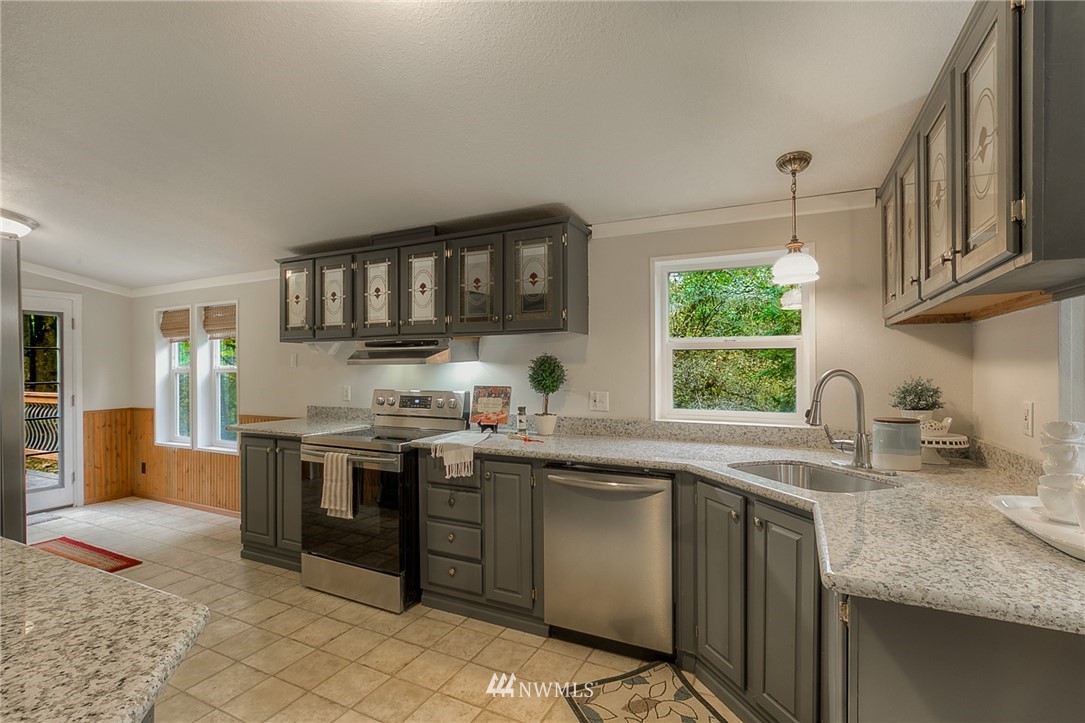 7721 Delphi Road Southwest Olympia, WA 98512 - Photo 2 of 25 Gallery Image 2