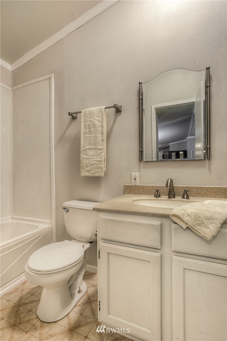 7721 Delphi Road Southwest Olympia, WA 98512 - Photo 12 of 25 Gallery Image 12