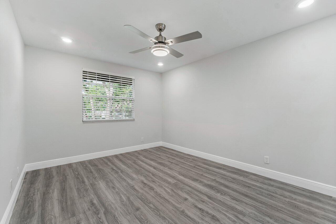 6652 Via Regina Boca Raton, FL 33433 - Photo 18 of 32 021-6652ViaRegina-BocaRaton-FL-33433-SMA