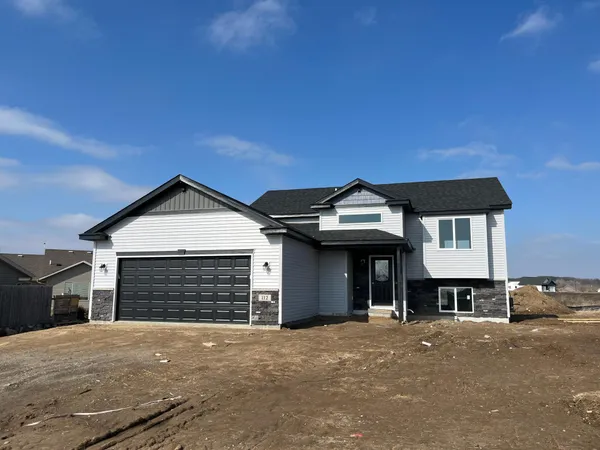 $305,900 | 112 Woolgrass Way, Avon, MN 56310