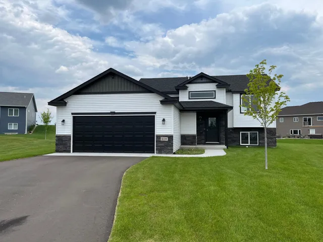 $305,900 | 112 Woolgrass Way, Avon, MN 56310