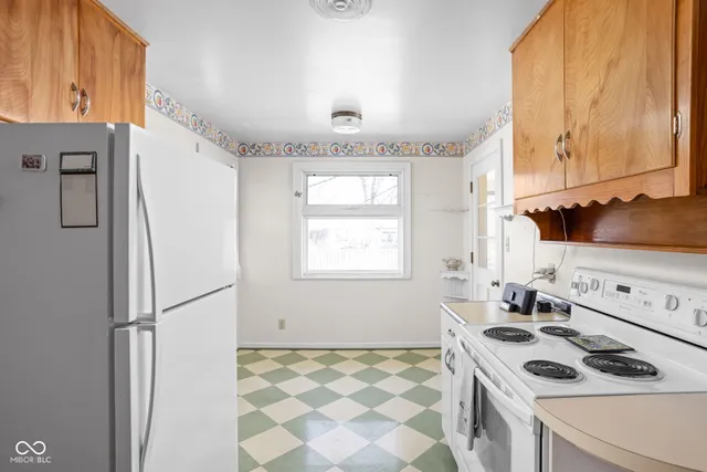 $350,000 | 8303 North College Avenue, Indianapolis, IN 46240