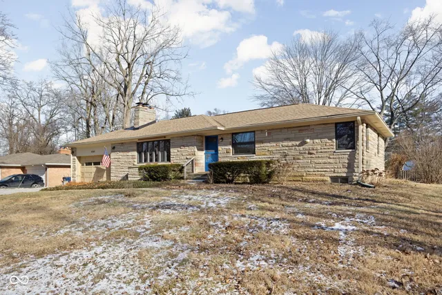$350,000 | 8303 North College Avenue, Indianapolis, IN 46240