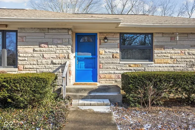 $350,000 | 8303 North College Avenue, Indianapolis, IN 46240