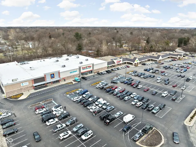 $350,000 | 8303 North College Avenue, Indianapolis, IN 46240