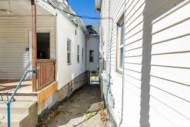 $960,000 | 52-52.5 Wall Street, Worcester, MA 01604