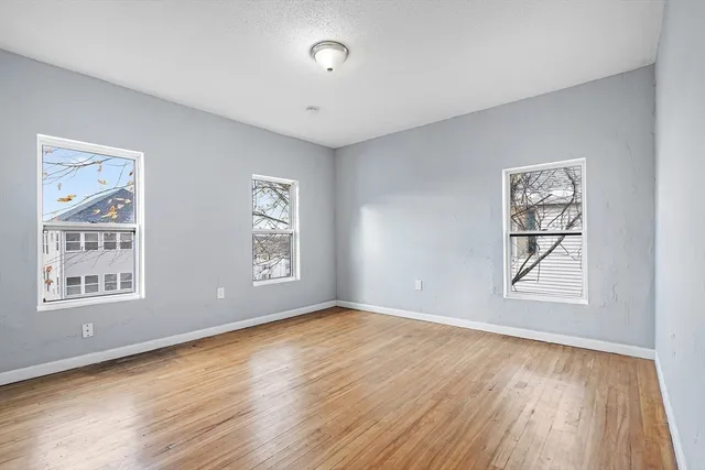 $960,000 | 52-52.5 Wall Street, Worcester, MA 01604