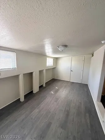 $1,300 | 5051 Sitka Lane, Las Vegas, NV 89121