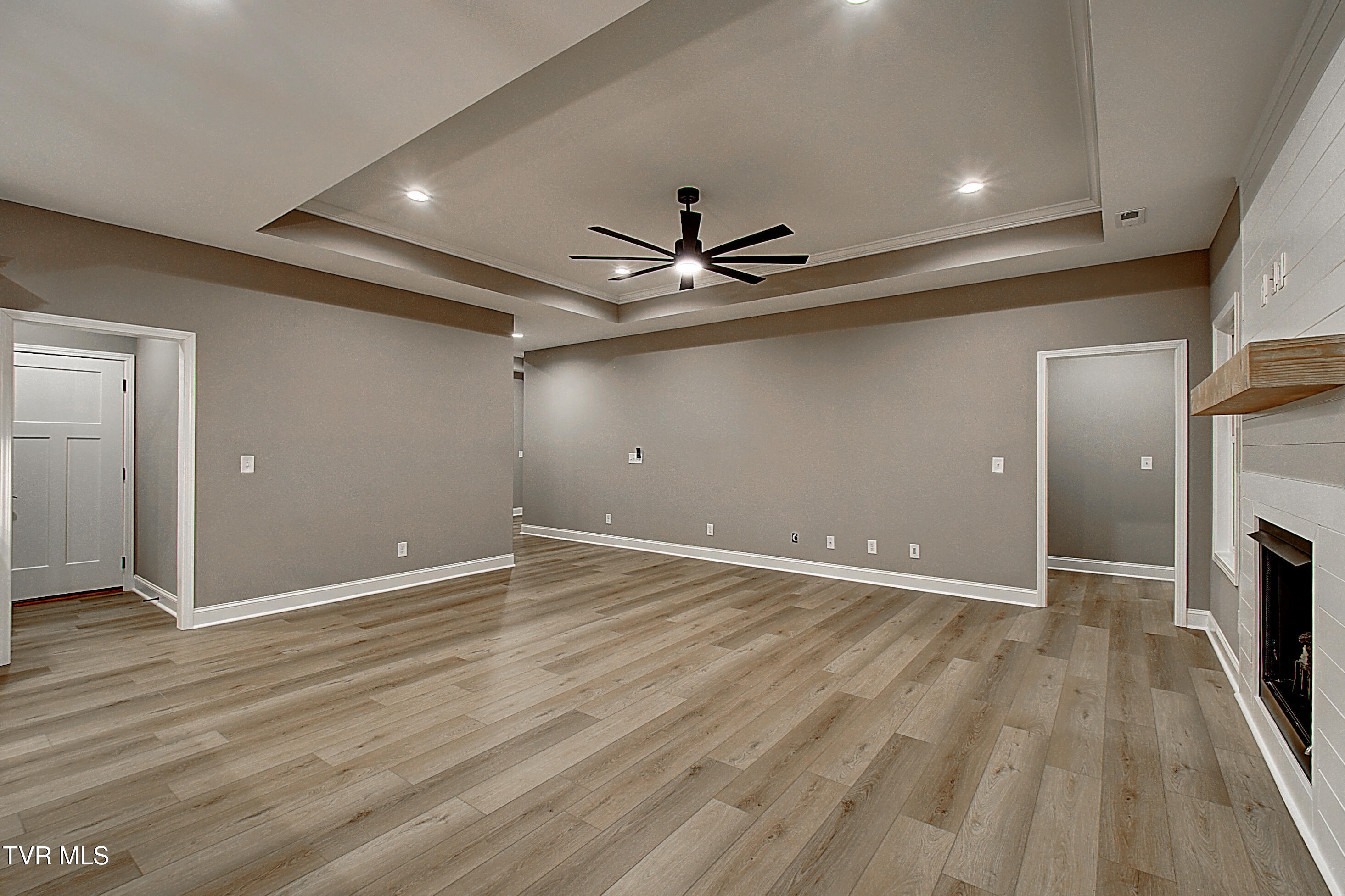 113 Ervin Loop Erwin, TN 37650 - Photo 13 of 40 16