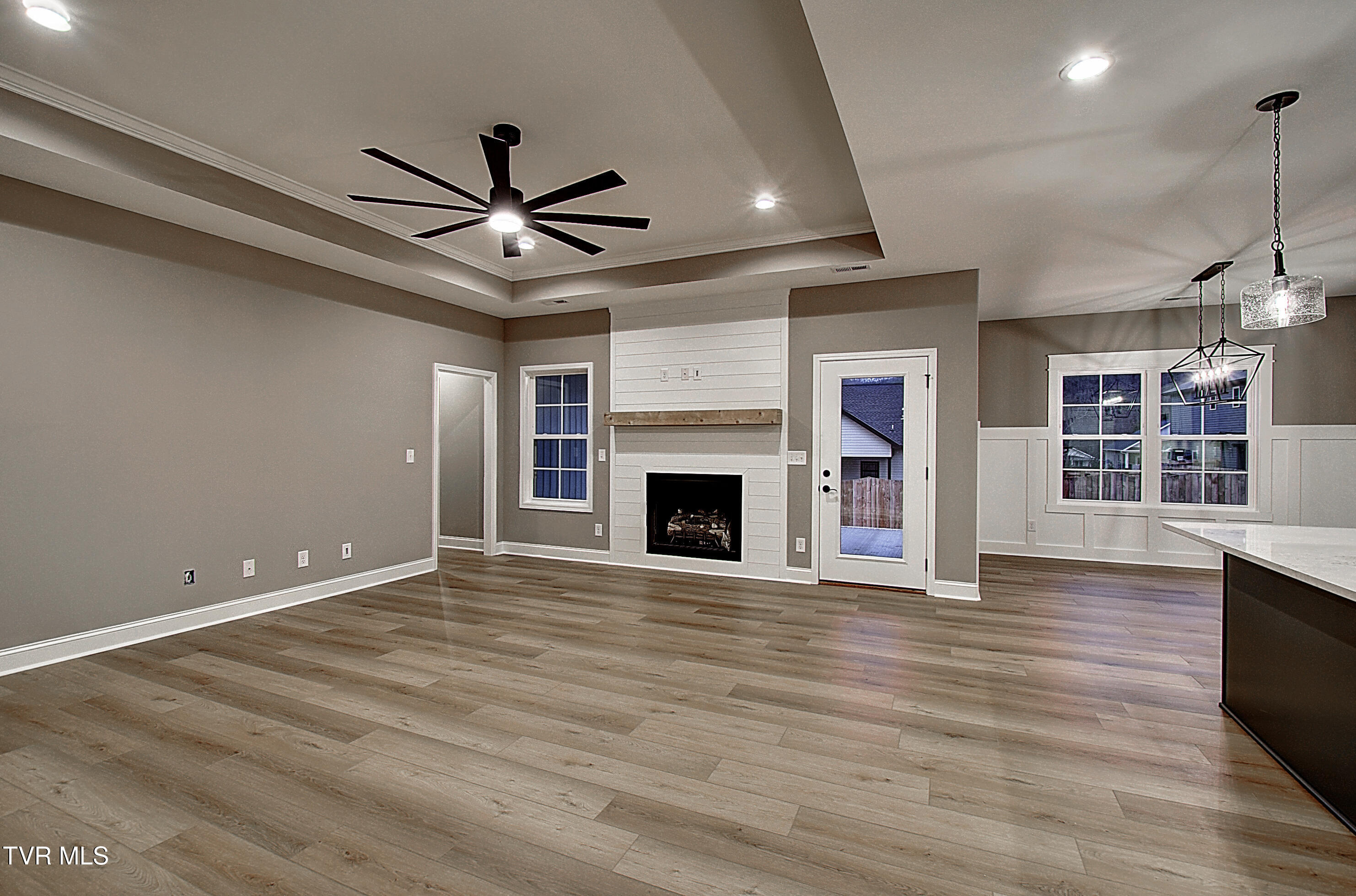 113 Ervin Loop Erwin, TN 37650 - Photo 15 of 40 14
