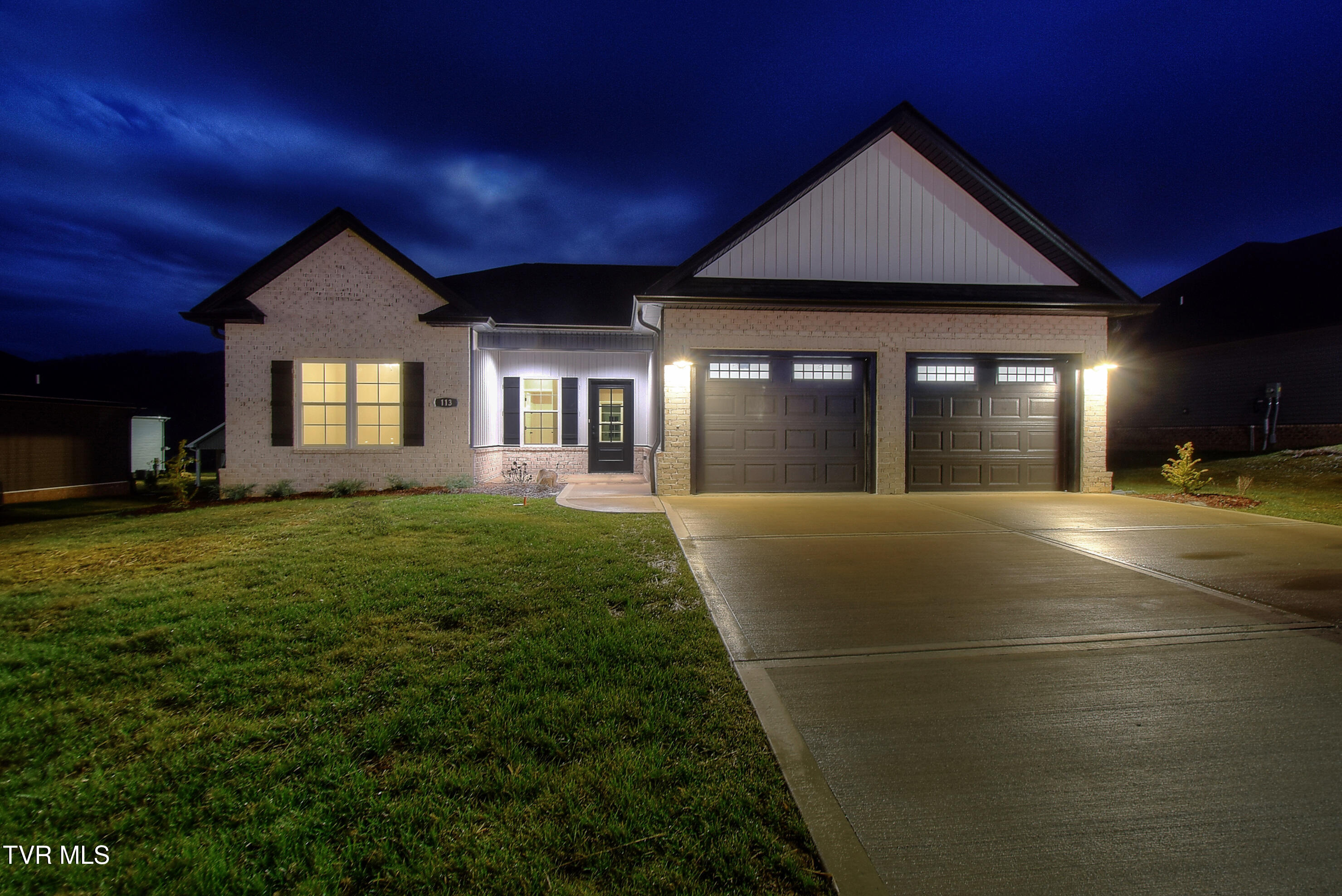 113 Ervin Loop Erwin, TN 37650 - Photo 3 of 40 2