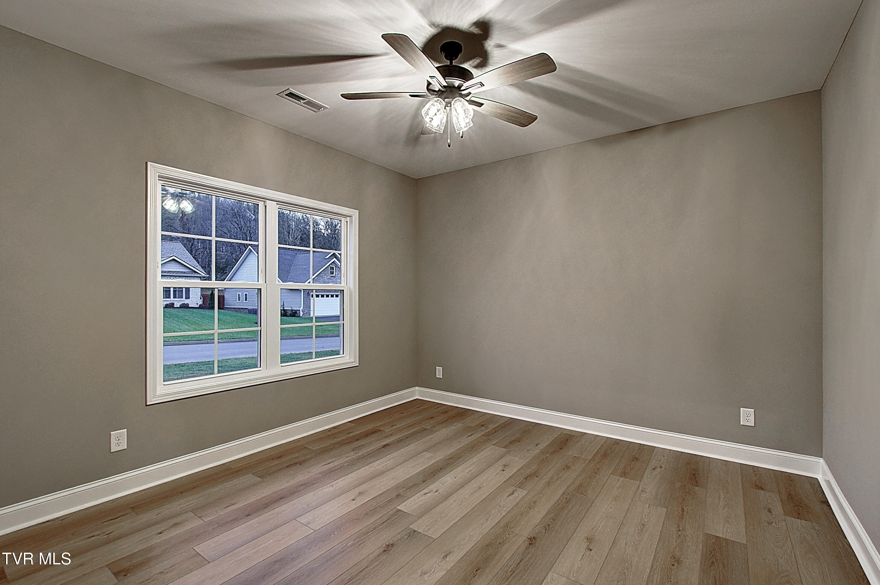 113 Ervin Loop Erwin, TN 37650 - Photo 32 of 40 34