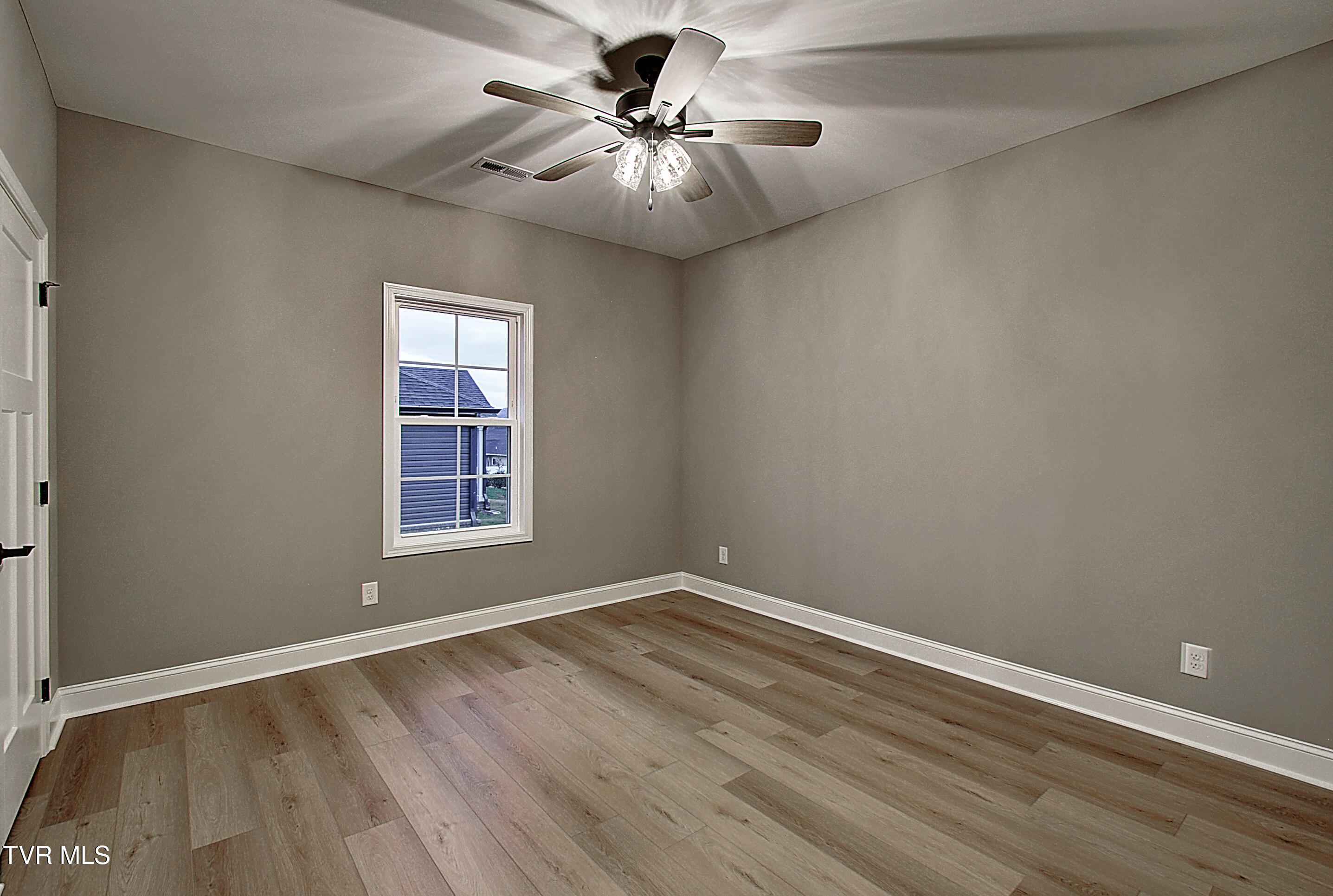 113 Ervin Loop Erwin, TN 37650 - Photo 33 of 40 36