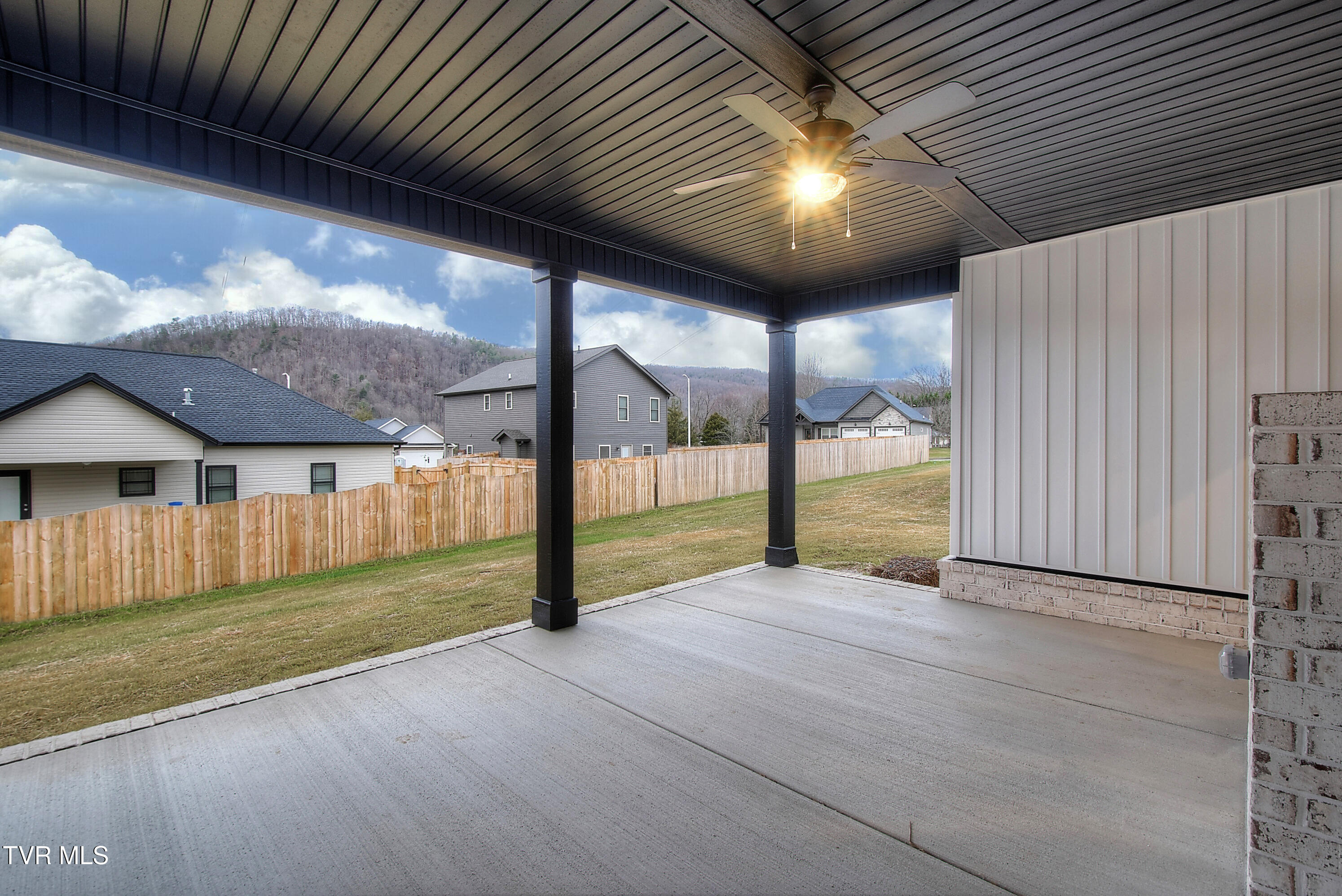 113 Ervin Loop Erwin, TN 37650 - Photo 39 of 40 42