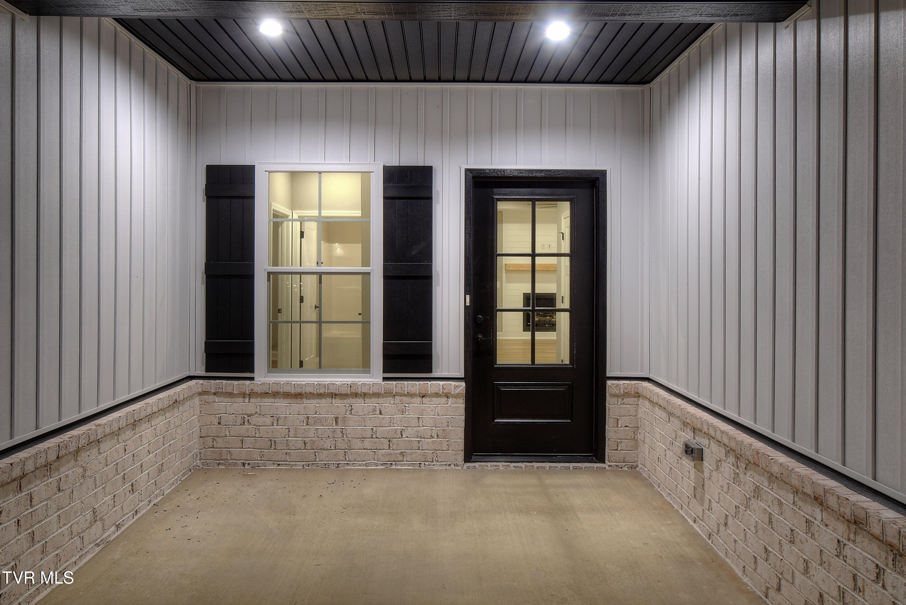 113 Ervin Loop Erwin, TN 37650 - Photo 8 of 40 6