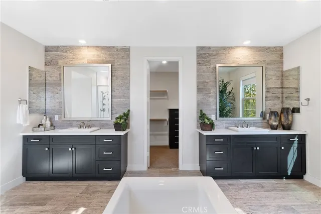 $2,989,000 | 94 Swift, Irvine, CA 92618